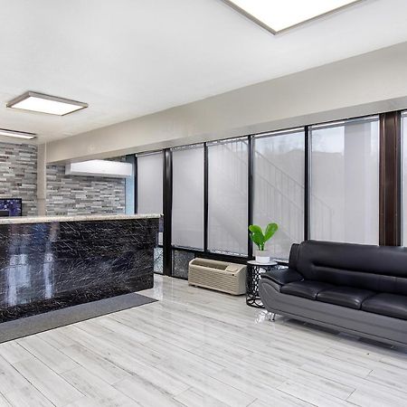 Super 8 By Wyndham Nashville West Extérieur photo