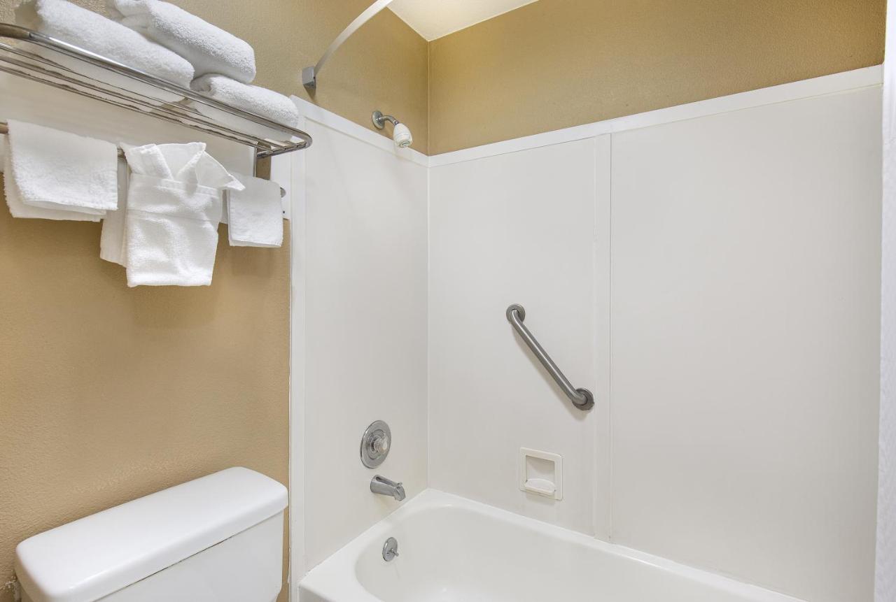 Super 8 By Wyndham Nashville West Extérieur photo