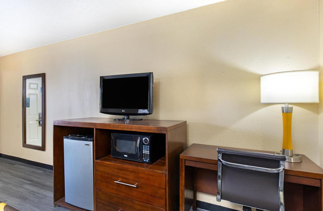 Super 8 By Wyndham Nashville West Extérieur photo