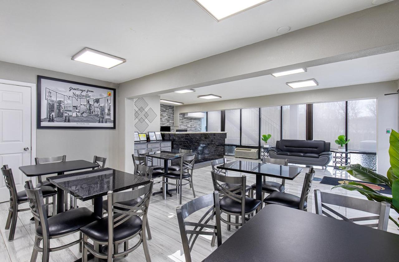 Super 8 By Wyndham Nashville West Extérieur photo