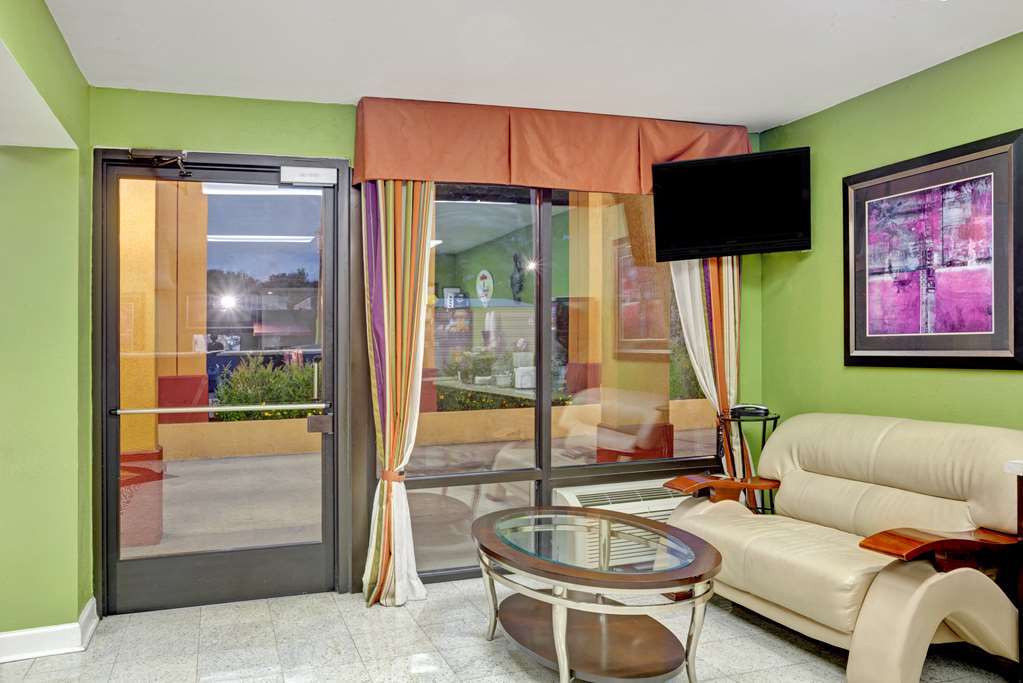 Super 8 By Wyndham Nashville West Intérieur photo