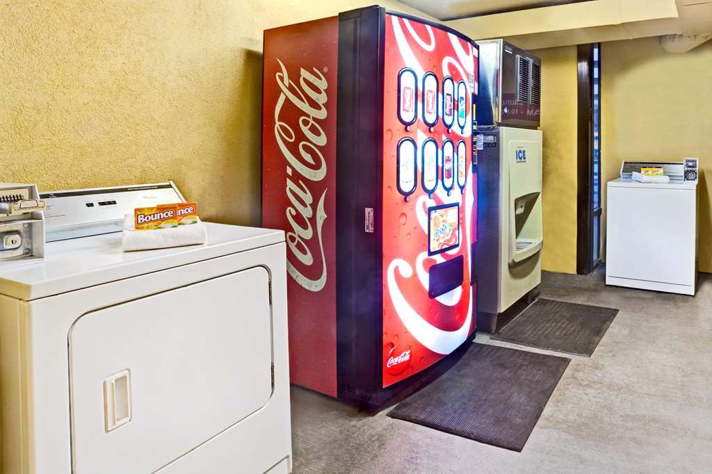 Super 8 By Wyndham Nashville West Facilités photo